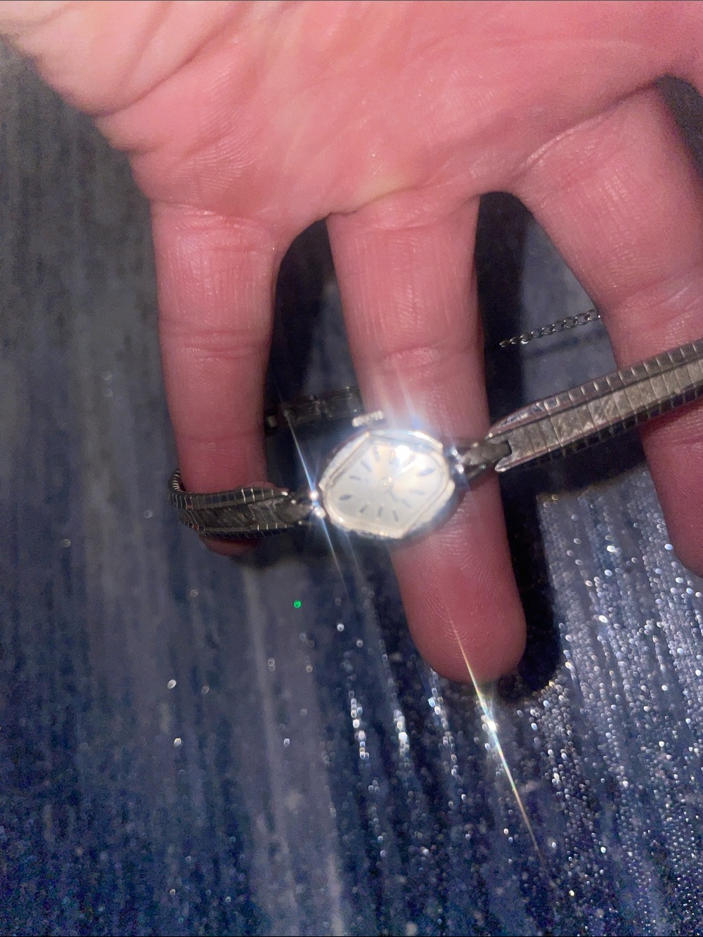 Elegant Silver Tone Ladies Bracelet Watch - Picture 6 of 14